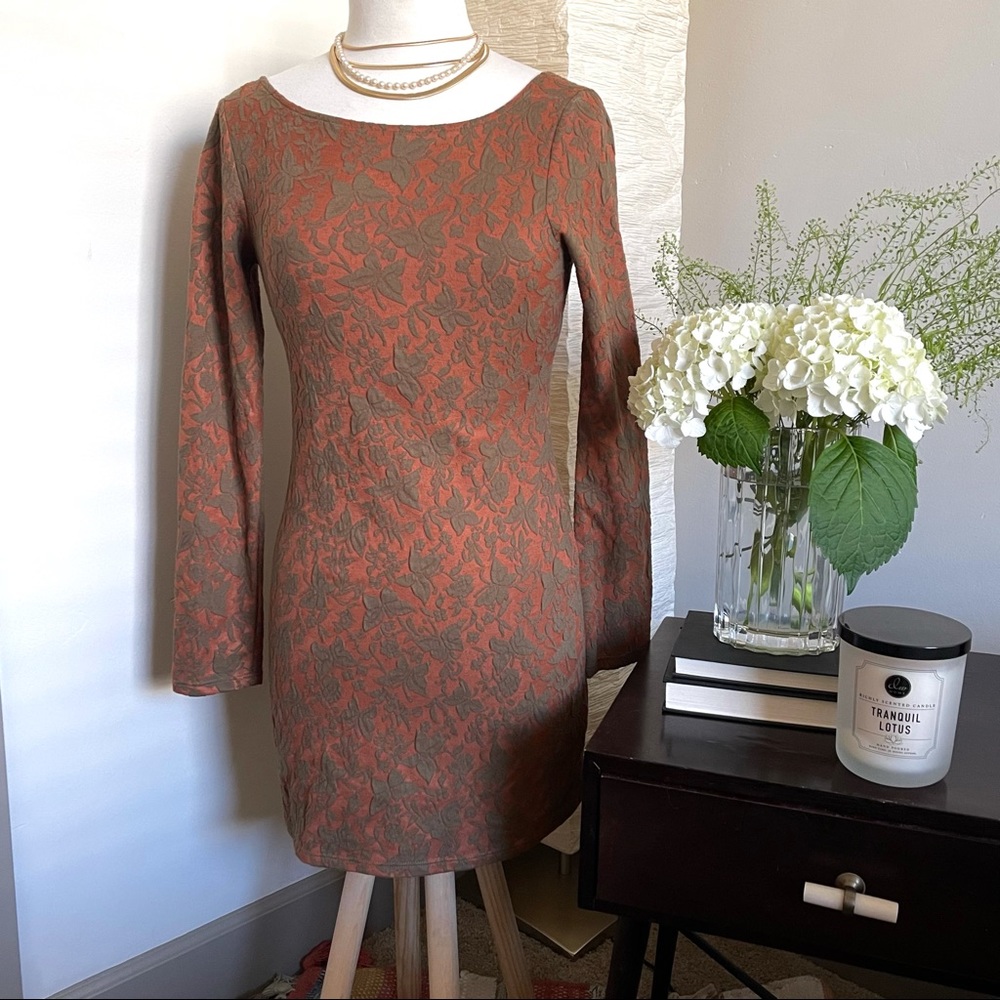 Everly Longsleeve Body Con Dress